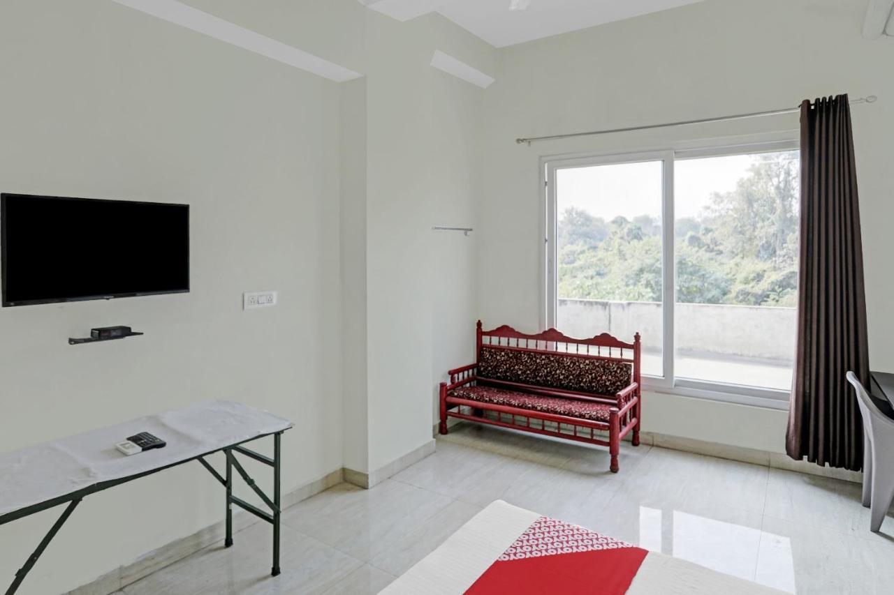 Oyo Flagship 80971 The Lime Tree Bareilly Exterior photo