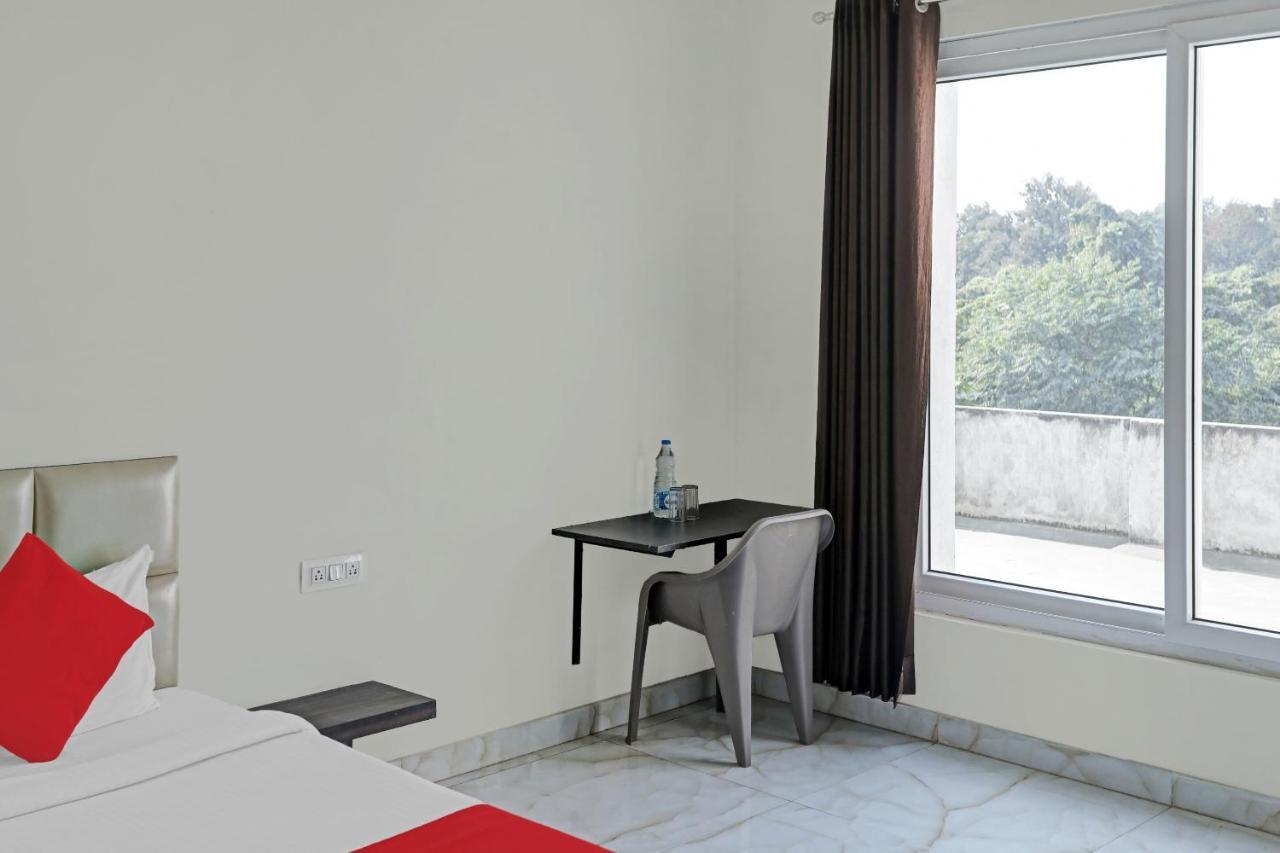 Oyo Flagship 80971 The Lime Tree Bareilly Exterior photo