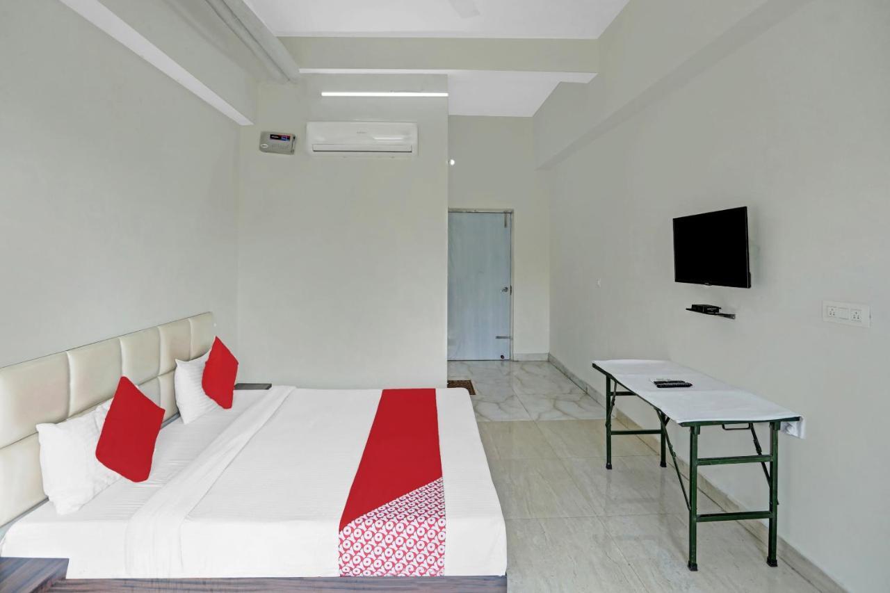 Oyo Flagship 80971 The Lime Tree Bareilly Exterior photo